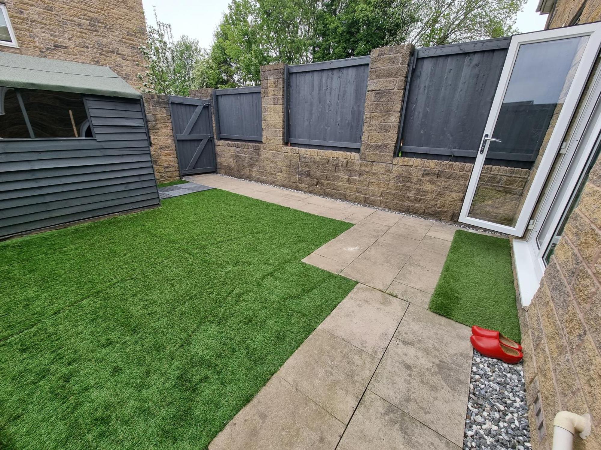 Clariturf - 4 Bedroom Semi - Private Parking Near Turf Moor, Town Centre, Transport And Motorway Links Next To Canal, 3 Parks And Lake - Sky And Netflix เบิร์นลีย์ ภายนอก รูปภาพ